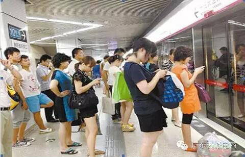 選擇微信小程序免費(fèi)開發(fā)要注意！可能開啟無限收費(fèi)模式